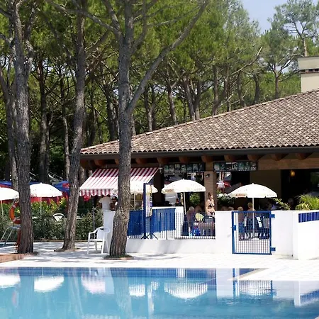 Village 4* كافالّينو